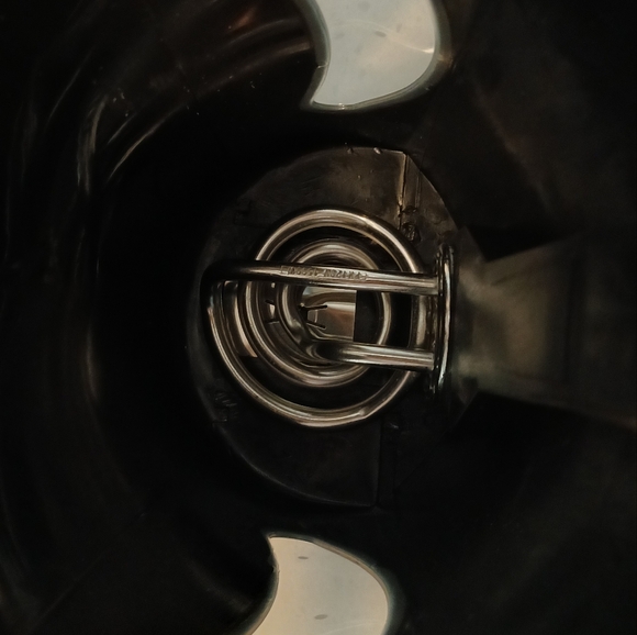 Salton Black 1.7L Electric Kettle - Picture 7 of 7